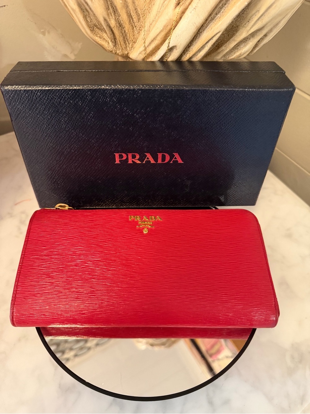 Prada Epi leather Red Textured Zip-Around Wallet with Gold Logo - Picture 3 of 17
